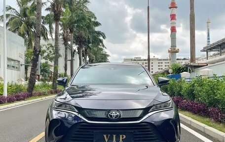 Toyota Harrier, 2023 год, 3 550 000 рублей, 2 фотография