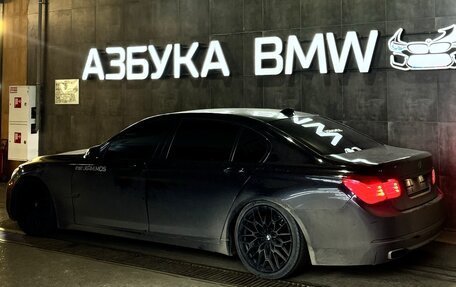 BMW 7 серия, 2013 год, 1 950 000 рублей, 25 фотография