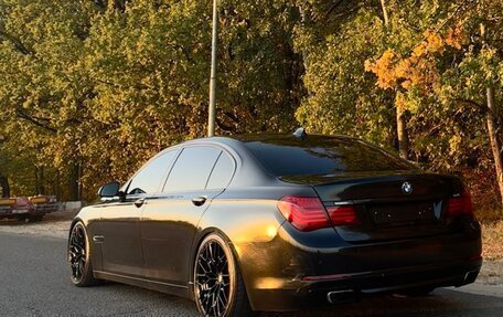 BMW 7 серия, 2013 год, 1 950 000 рублей, 23 фотография