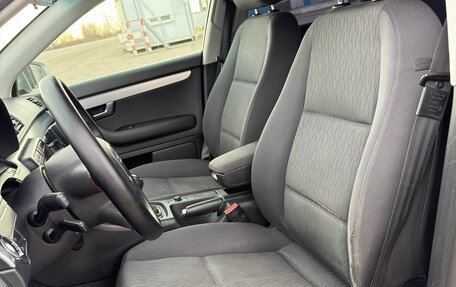 Audi A4, 2006 год, 595 000 рублей, 26 фотография