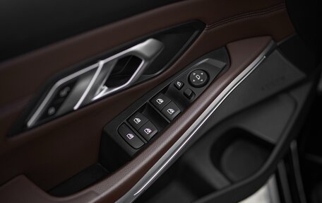 BMW 3 серия, 2019 год, 3 320 000 рублей, 16 фотография