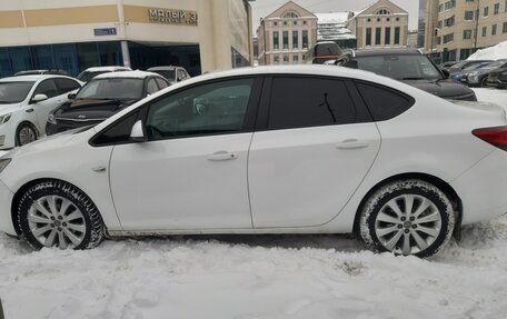 Opel Astra J, 2013 год, 585 000 рублей, 3 фотография