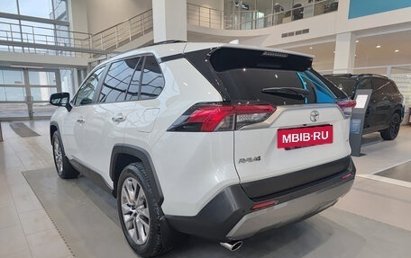 Toyota RAV4, 2021 год, 3 702 000 рублей, 11 фотография