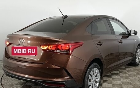 Hyundai Solaris II рестайлинг, 2021 год, 1 700 000 рублей, 7 фотография