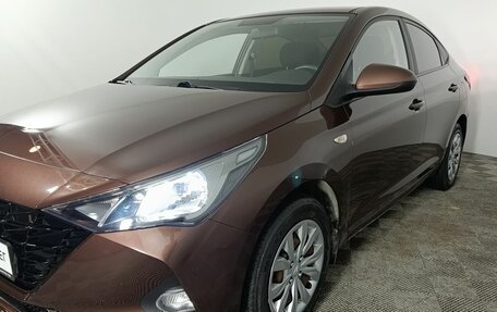 Hyundai Solaris II рестайлинг, 2021 год, 1 700 000 рублей, 22 фотография