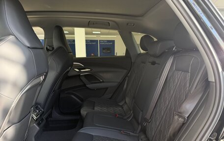 Audi Q5, 2025 год, 7 000 000 рублей, 15 фотография