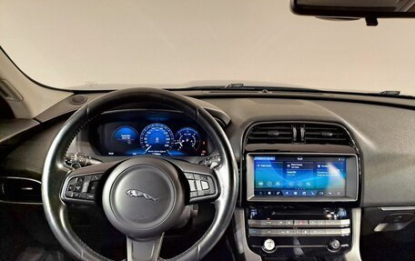 Jaguar F-Pace, 2016 год, 2 150 000 рублей, 9 фотография