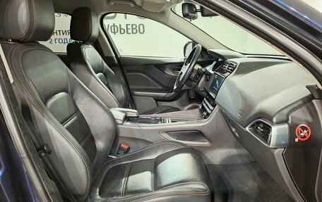 Jaguar F-Pace, 2016 год, 2 150 000 рублей, 16 фотография