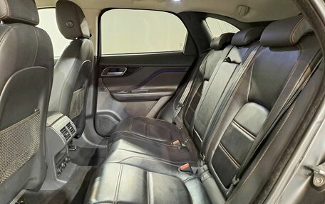 Jaguar F-Pace, 2016 год, 2 150 000 рублей, 18 фотография