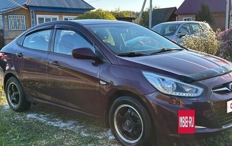 Hyundai Solaris II рестайлинг, 2013 год, 640 000 рублей, 4 фотография