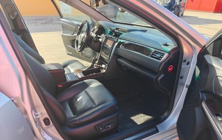 Toyota Camry, 2015 год, 1 990 000 рублей, 13 фотография