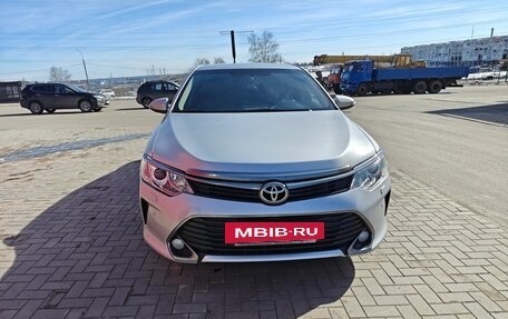 Toyota Camry, 2015 год, 1 990 000 рублей, 8 фотография