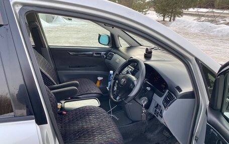 Toyota Ipsum II, 2001 год, 850 000 рублей, 7 фотография