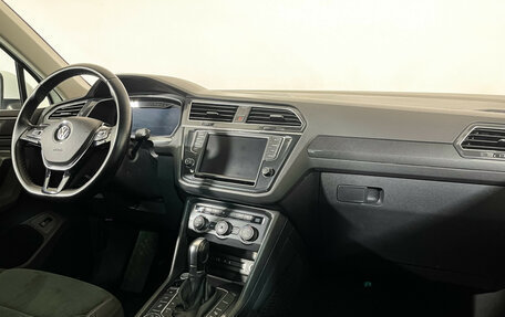 Volkswagen Tiguan II, 2017 год, 2 320 000 рублей, 9 фотография