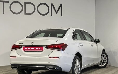 Mercedes-Benz A-Класс, 2019 год, 2 590 000 рублей, 2 фотография