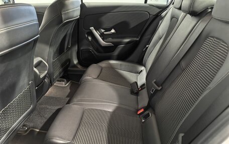 Mercedes-Benz A-Класс, 2019 год, 2 590 000 рублей, 14 фотография