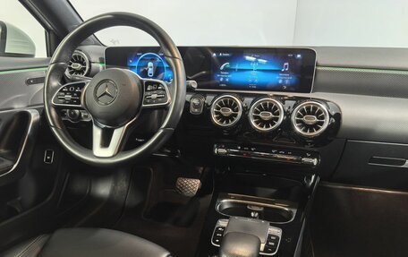 Mercedes-Benz A-Класс, 2019 год, 2 590 000 рублей, 19 фотография