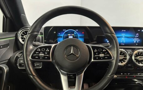 Mercedes-Benz A-Класс, 2019 год, 2 590 000 рублей, 20 фотография