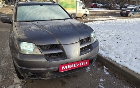 Mitsubishi Outlander III рестайлинг 3, 2005 год, 450 000 рублей, 1 фотография