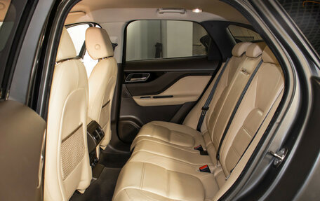 Jaguar F-Pace, 2017 год, 2 350 000 рублей, 10 фотография