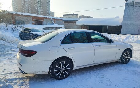 Mercedes-Benz E-Класс, 2021 год, 5 150 000 рублей, 10 фотография