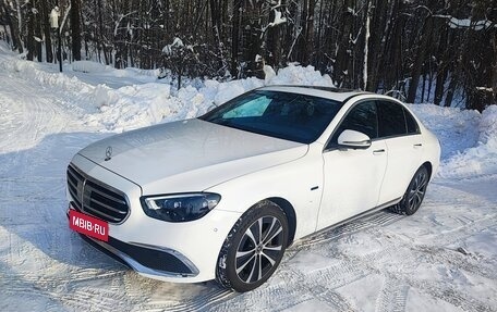 Mercedes-Benz E-Класс, 2021 год, 5 150 000 рублей, 3 фотография