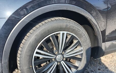 Volkswagen Tiguan II, 2018 год, 2 150 000 рублей, 16 фотография