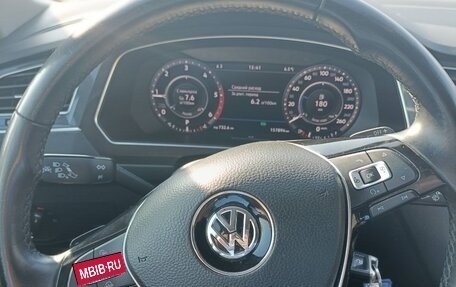 Volkswagen Tiguan II, 2018 год, 2 150 000 рублей, 19 фотография