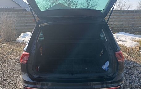 Volkswagen Tiguan II, 2018 год, 2 150 000 рублей, 22 фотография