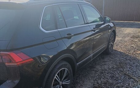 Volkswagen Tiguan II, 2018 год, 2 150 000 рублей, 21 фотография