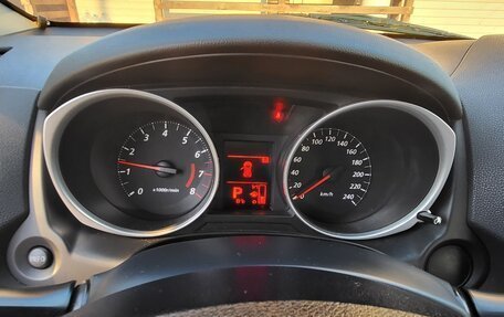 Mitsubishi ASX I рестайлинг, 2011 год, 750 000 рублей, 16 фотография