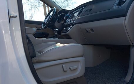 KIA Carnival III, 2018 год, 2 980 000 рублей, 12 фотография