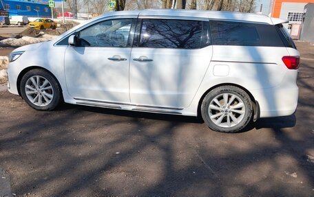 KIA Carnival III, 2018 год, 2 980 000 рублей, 32 фотография