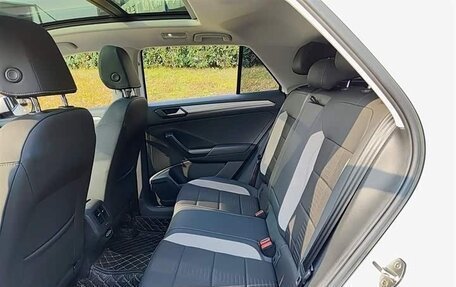 Volkswagen T-Roc I, 2022 год, 1 790 000 рублей, 8 фотография