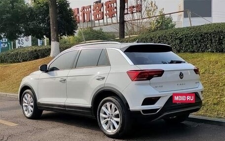 Volkswagen T-Roc I, 2022 год, 1 790 000 рублей, 4 фотография