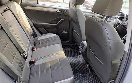 Volkswagen T-Roc I, 2022 год, 1 790 000 рублей, 10 фотография