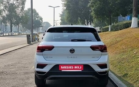 Volkswagen T-Roc I, 2022 год, 1 790 000 рублей, 5 фотография