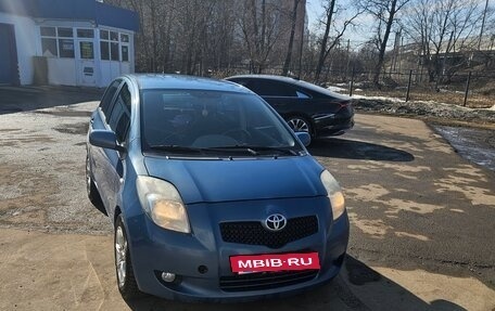 Toyota Yaris III рестайлинг, 2007 год, 490 000 рублей, 11 фотография