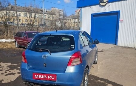Toyota Yaris III рестайлинг, 2007 год, 490 000 рублей, 9 фотография