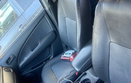 Mitsubishi Outlander III рестайлинг 3, 2002 год, 400 000 рублей, 10 фотография