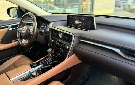 Lexus RX IV рестайлинг, 2019 год, 4 300 000 рублей, 29 фотография