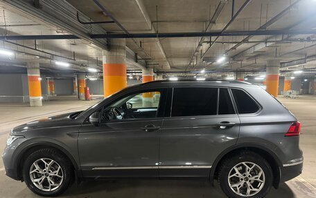 Volkswagen Tiguan II, 2021 год, 2 970 000 рублей, 2 фотография