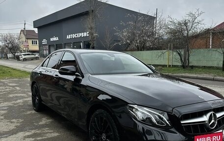 Mercedes-Benz E-Класс, 2018 год, 2 350 000 рублей, 2 фотография