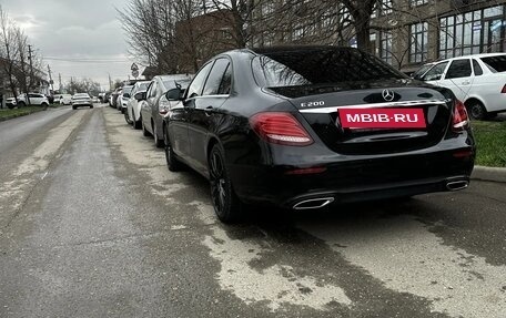 Mercedes-Benz E-Класс, 2018 год, 2 350 000 рублей, 4 фотография