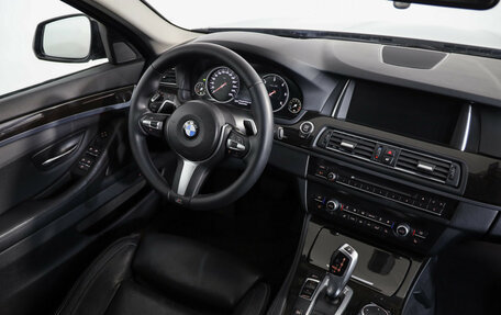 BMW 5 серия, 2015 год, 2 490 000 рублей, 9 фотография