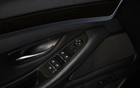 BMW 5 серия, 2015 год, 2 490 000 рублей, 23 фотография