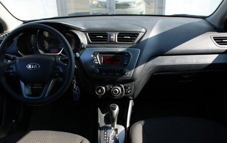 KIA Rio III рестайлинг, 2014 год, 940 000 рублей, 20 фотография