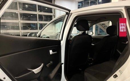 KIA Rio III рестайлинг, 2014 год, 1 032 000 рублей, 24 фотография