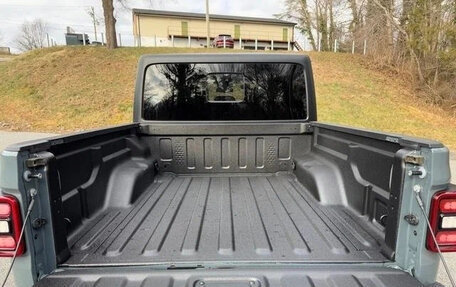 Jeep Gladiator, 2024 год, 6 100 000 рублей, 14 фотография