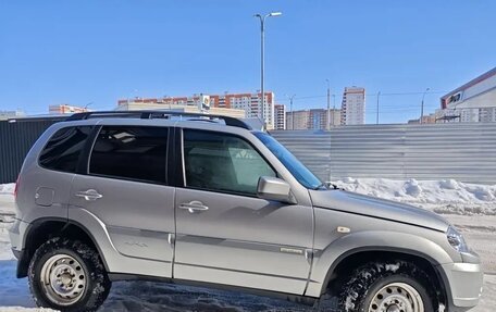 Chevrolet Niva I рестайлинг, 2012 год, 500 000 рублей, 3 фотография